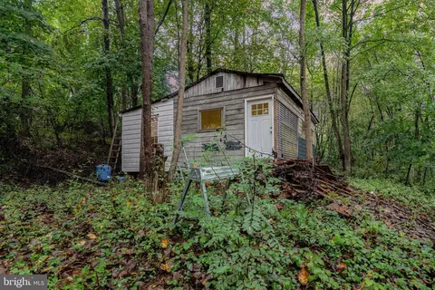 63 E Trails Rd, Airville, PA 17302