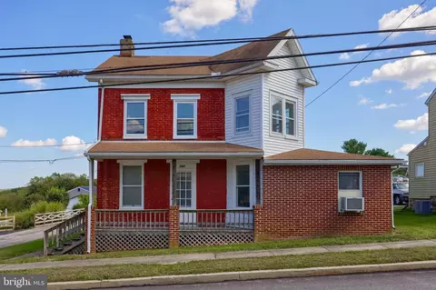 145 S Main St, Seven Valleys, PA 17360