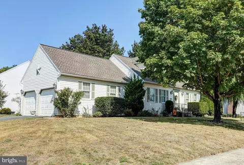 419 Clemens Dr, Dillsburg, PA 17019