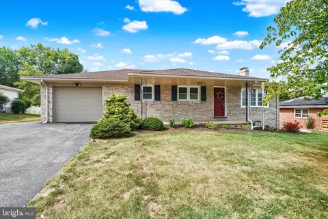 2154 Derry Rd, York, PA 17408