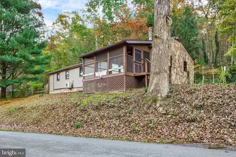 3263 Graydon Rd, Felton, PA 17322