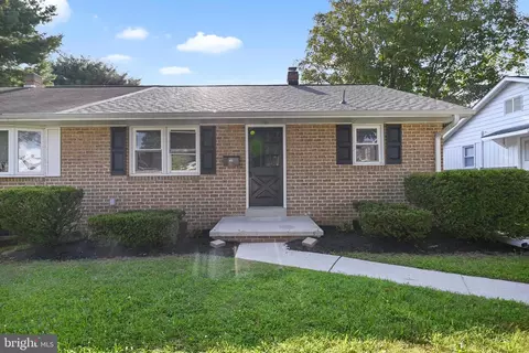 Exterior - 875 E Walnut St, Hanover, PA 17331 photo 2 of 8