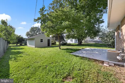 Exterior - 875 E Walnut St, Hanover, PA 17331 photo 5 of 8