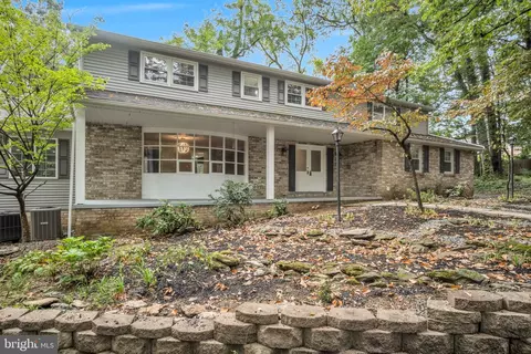 1775 Hillock Ln, York, PA 17403
