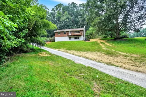 4865 Fake Rd, York, PA 17406