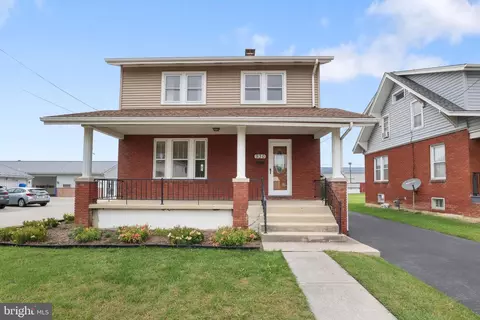 930 York St, Hanover, PA 17331