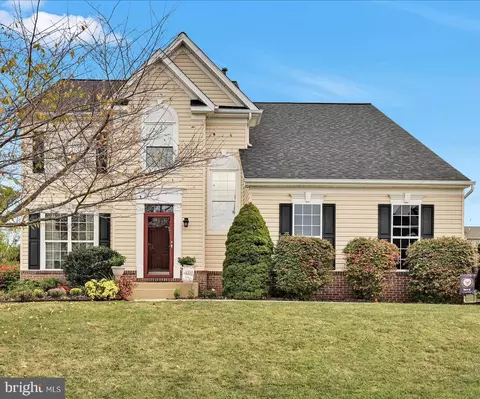 7641 Pinewild Rd, Seven Valleys, PA 17360