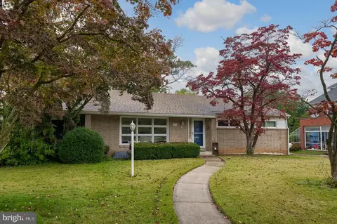 633 Country Club Rd, York, PA 17403