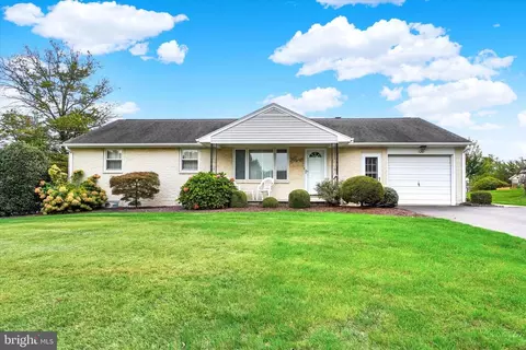 120 E Clearview Dr, Shrewsbury, PA 17361