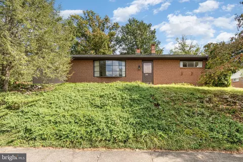 2540 Log Cabin Rd, York, PA 17408