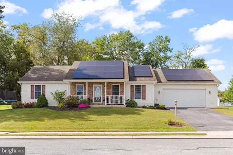 108 Alder Ct, Manchester, PA 17345