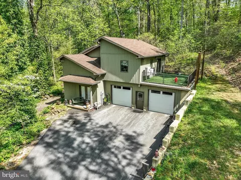 127 Halls Rd, Red Lion, PA 17356