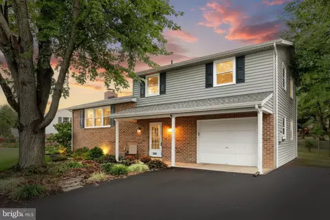 3395 Cranmere Ln, York, PA 17402