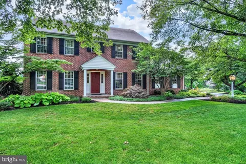 2020 Parkton Ln, York, PA 17408