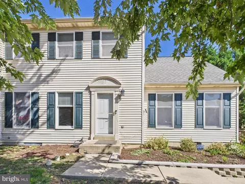 27 Steeple Ave, Red Lion, PA 17356