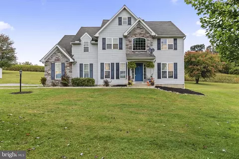8290 Woodbine Rd, Airville, PA 17302