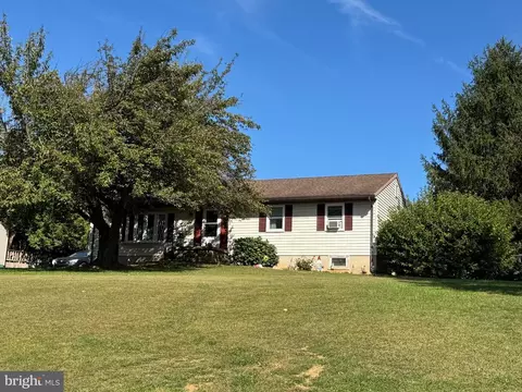 908 Sunrise Ln, Wrightsville, PA 17368