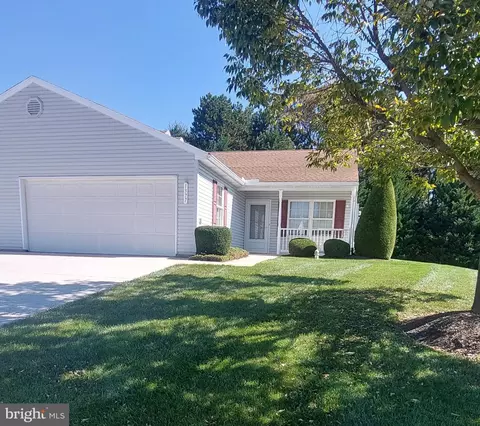 1377 Village Dr, Spring Grove, PA 17362