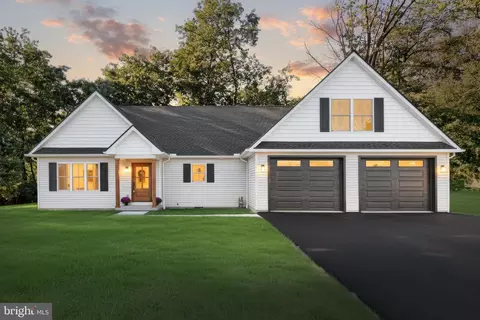 60 Indian Springs Rd, Red Lion, PA 17356