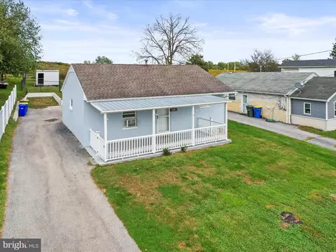 3251 Alta Vista Rd, Dover, PA 17315