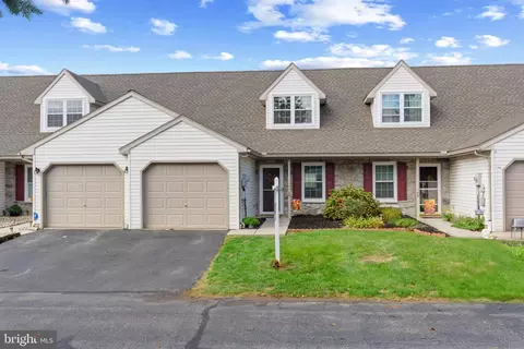 30 Sedum Ct, Manchester, PA 17345