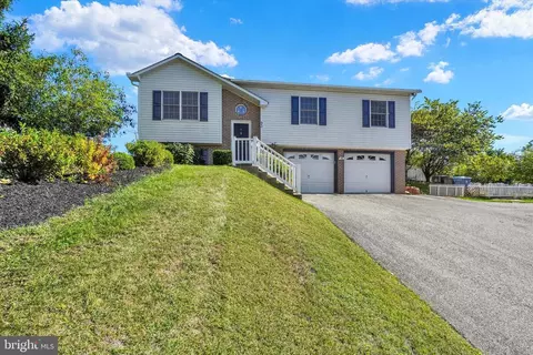 93 Main, Yorkana, PA 17406