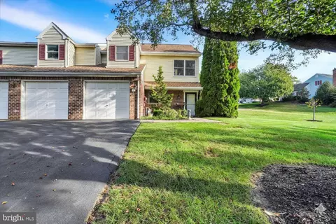 7 Jean Lo Way, York, PA 17406