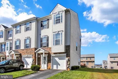 3816 Armory Ln #3816, York, PA 17408