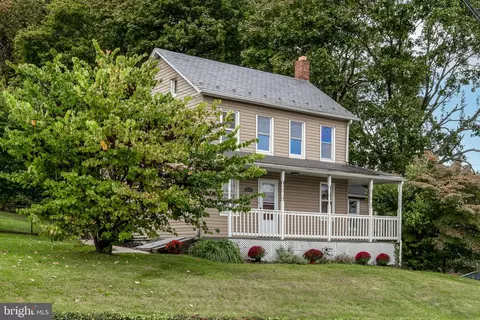 2372 Mount Zion Rd, York, PA 17406