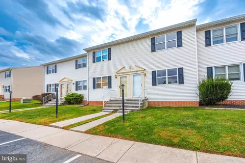 194 Center St, Hanover, PA 17331