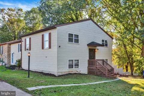 200 Juniper Dr, Etters, PA 17319