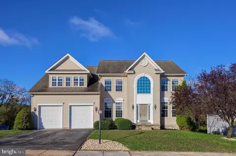 1636 Fountain Rock Dr, Dover, PA 17315