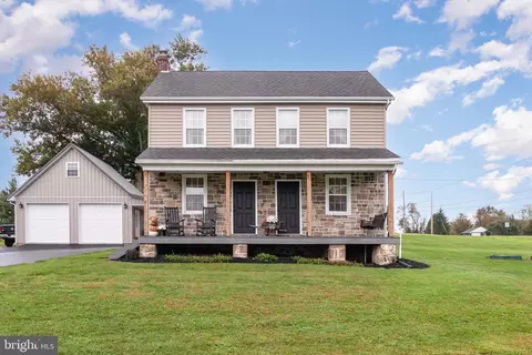 952 Big Mount Rd, Thomasville, PA 17364