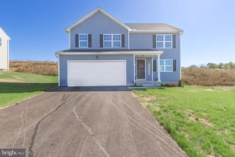 272 Valley View Cir #142, York, PA 17408