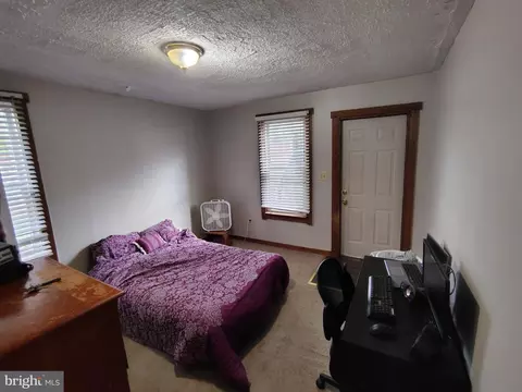 Bedroom - 9 E Middle St, Hanover, PA 17331 photo 1 of 2