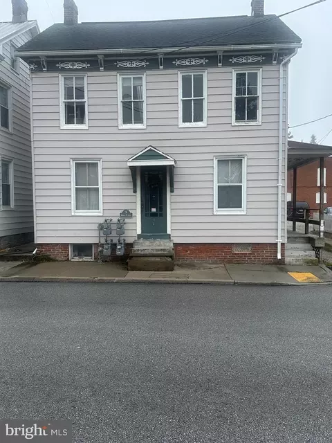 9 E Middle St, Hanover, PA 17331