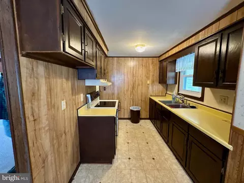 Kitchen - 37 1st St, Windsor, PA 17366 photo 2 of 2