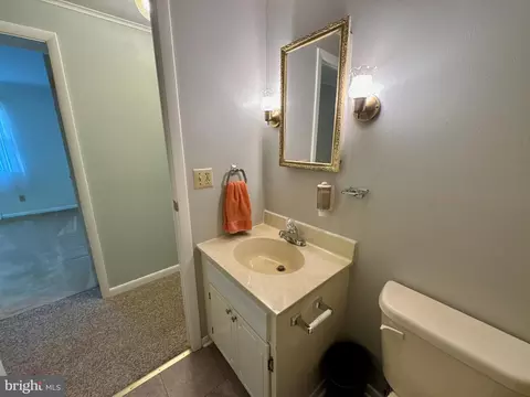 Bath - 37 1st St, Windsor, PA 17366 photo 3 of 3