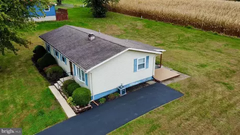 View/Area - 37 1st St, Windsor, PA 17366 photo 1 of 2