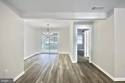 Entry Way - 418 Springbrook Ct, Hanover, PA 17331 photo 1 of 8