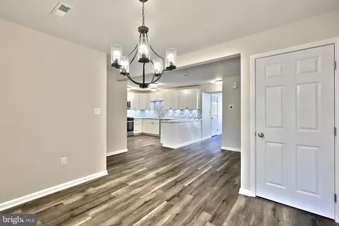 Entry Way - 418 Springbrook Ct, Hanover, PA 17331 photo 4 of 8