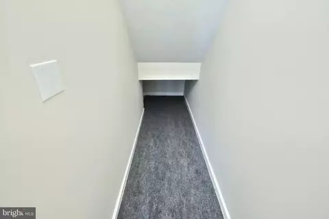 Entry Way - 418 Springbrook Ct, Hanover, PA 17331 photo 5 of 8