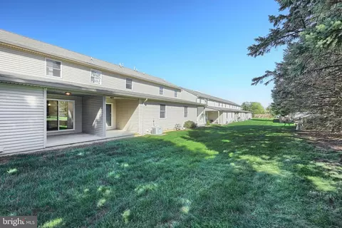 Exterior - 418 Springbrook Ct, Hanover, PA 17331 photo 6 of 6