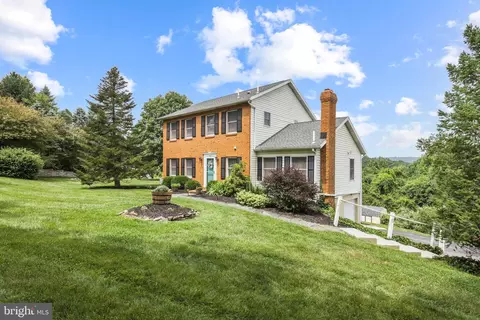 8967 Century Farms Rd, Felton, PA 17322