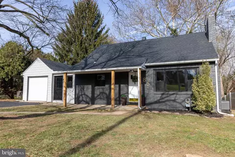 85 Homeland Rd, York, PA 17403