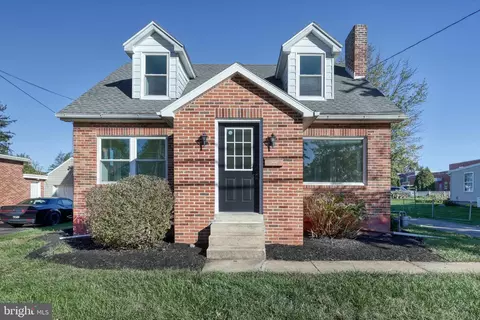 103 E Canal St, Dover, PA 17315
