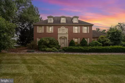 2547 Hepplewhite Dr, York, PA 17404