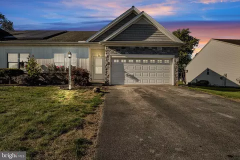 3606 Kortni Dr, Dover, PA 17315