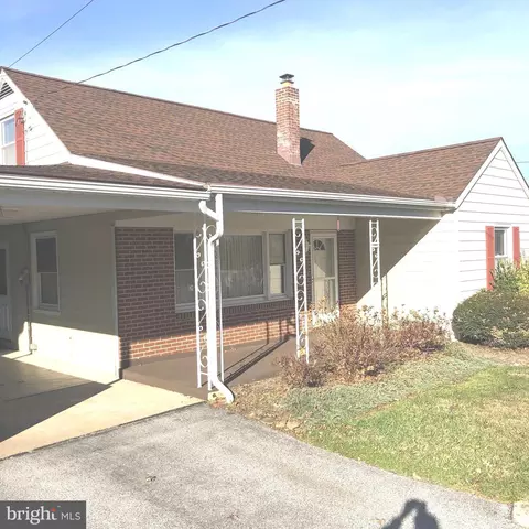59 E Crestlyn, York, PA 17402