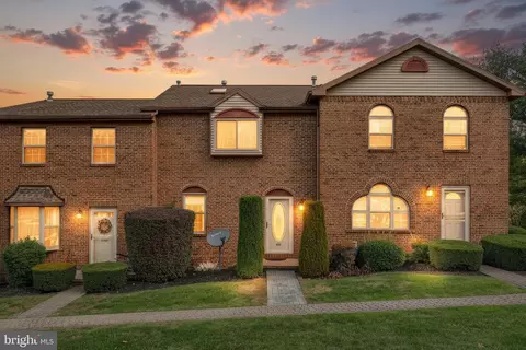 253 W Chestnut St #11, Dallastown, PA 17313